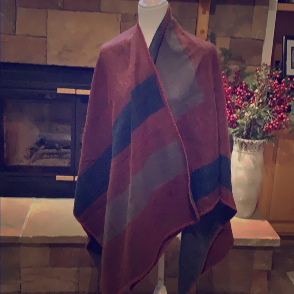 Acrylic poly blend poncho